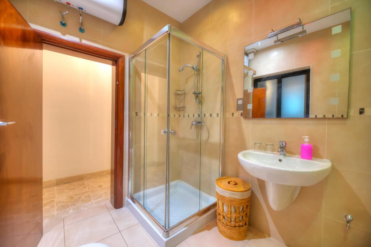 Enormous 3Bedrooms Seafront With Balcony Pdeh1-1 Sliema Exterior foto
